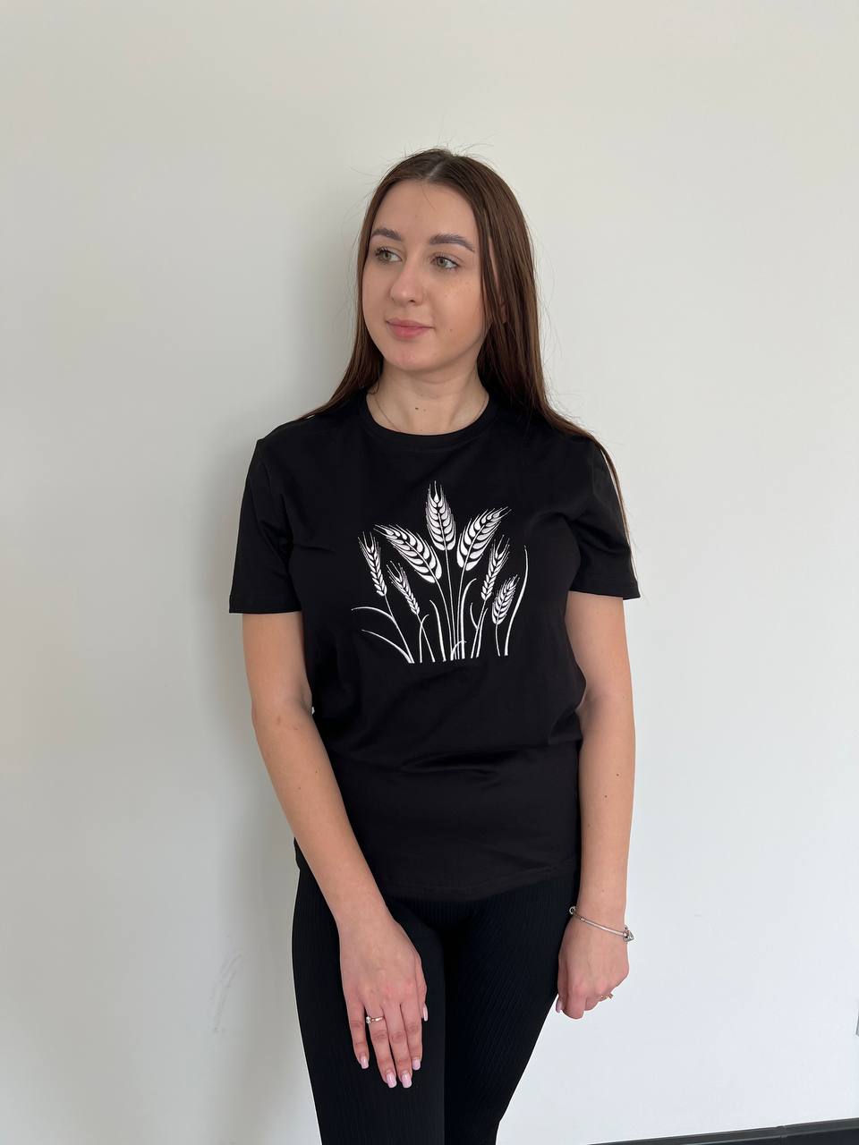 Футболка з вишивкою класична преміум S - XL